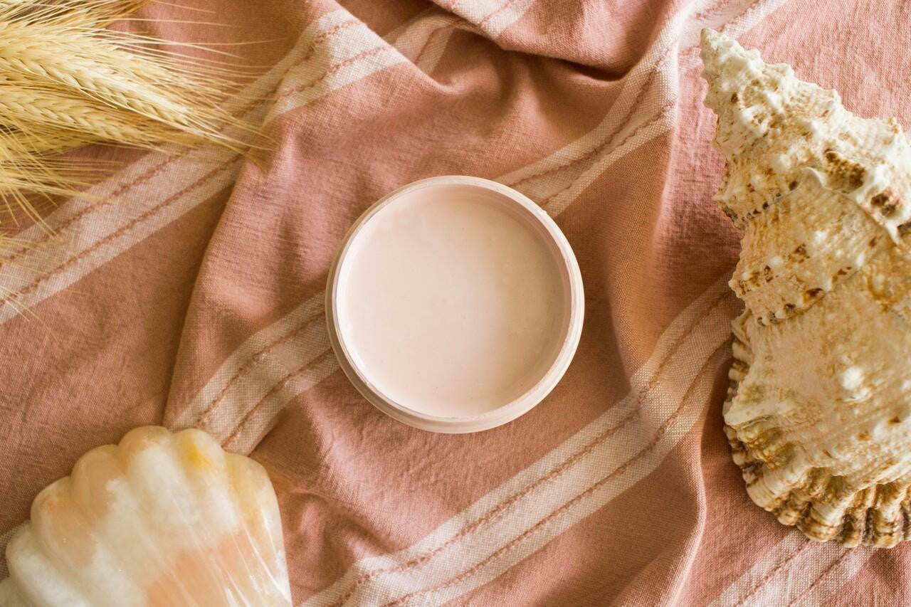 Conch Silk All In One Paint